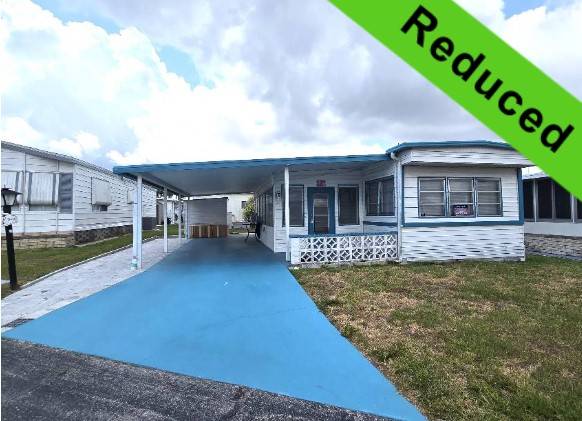 Bradenton, FL Mobile Home for Sale located at 508 44th Ave E D14 Village On The Greens